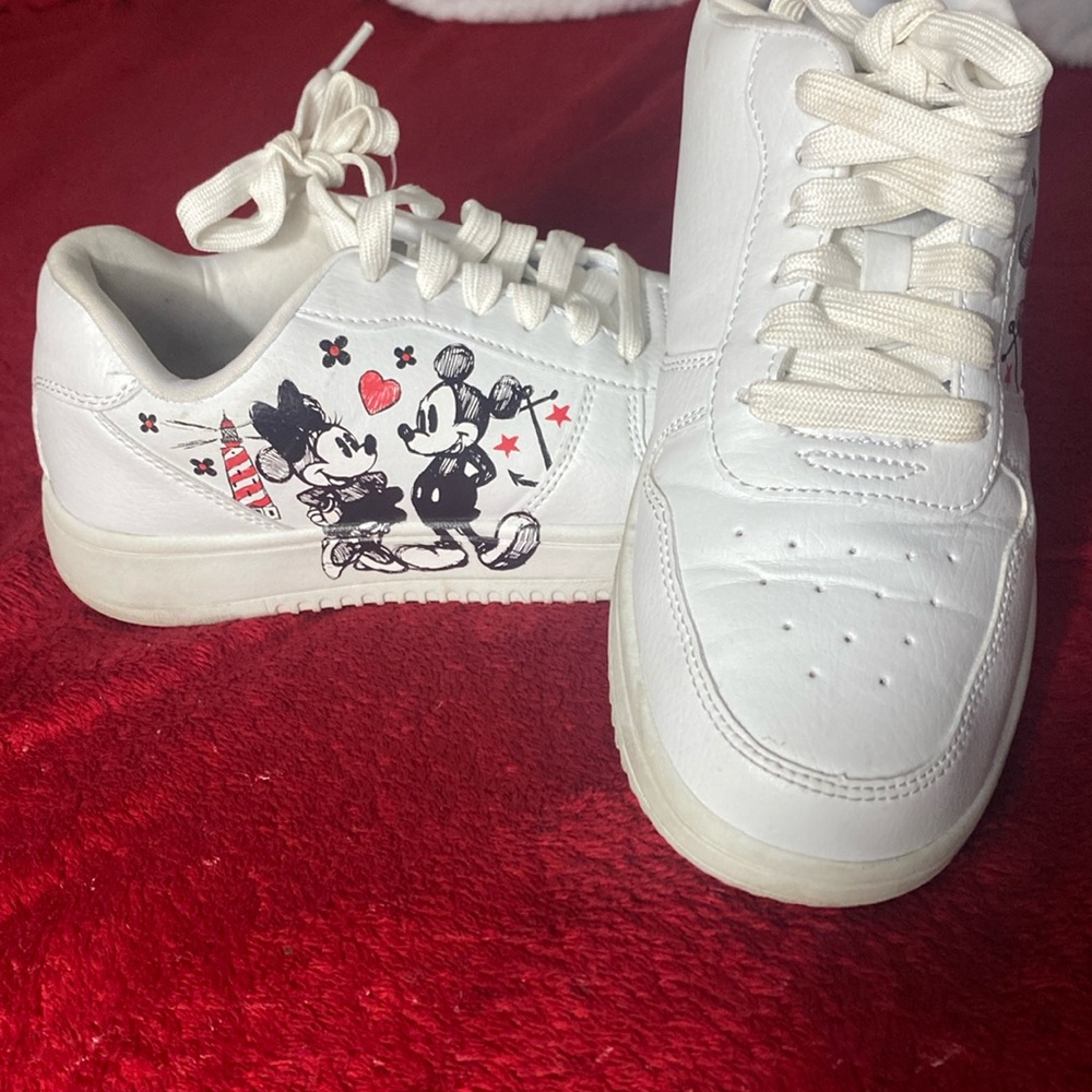 Minnie Mouse inspired shoes